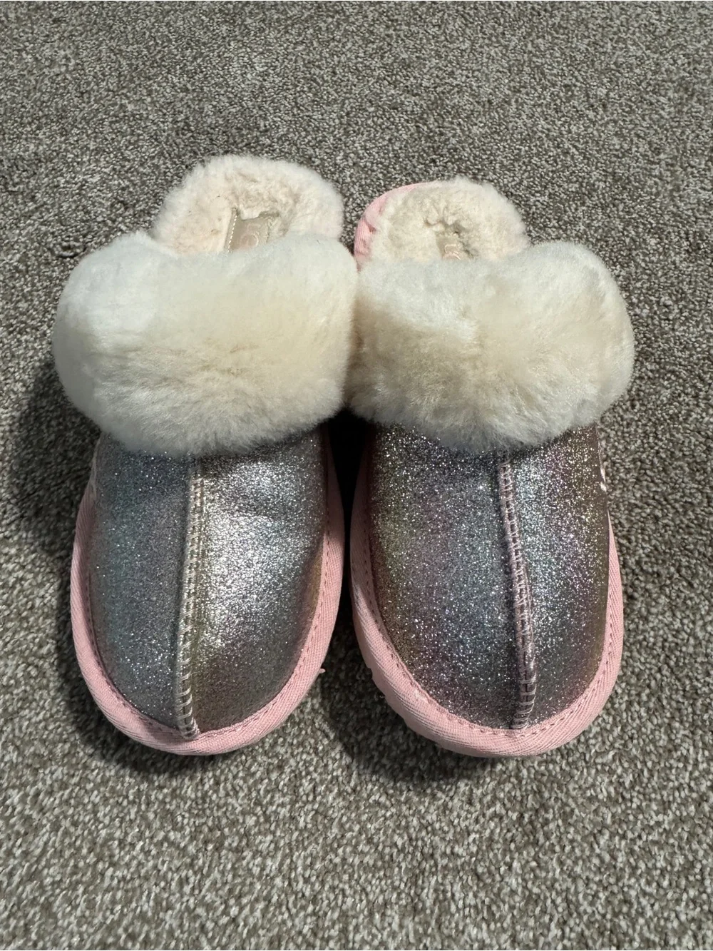 UGG Kid’s Cozy II Glitter Slippers - sz 3